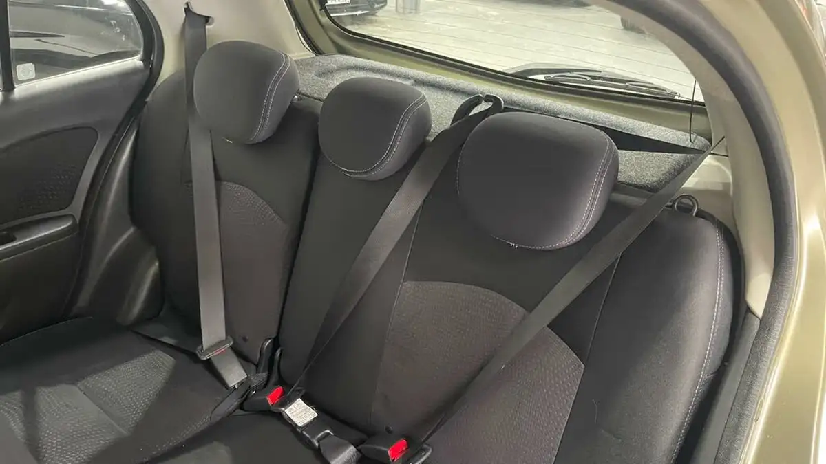 2014-nissan-micra-12-tekna-98ps-glass-roof-cvt-big-17