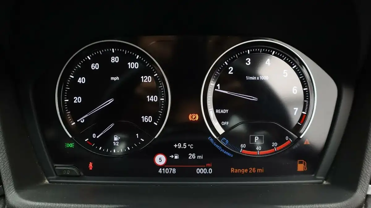 2019-bmw-x1-20-sdrive-20i-xline-sdrive20i-big-10