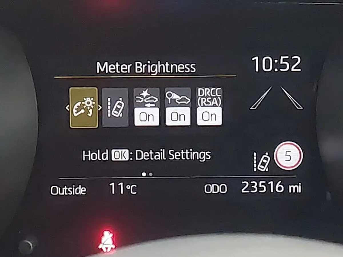 2022-toyota-yaris-cross-15-vvt-i-icon-big-17
