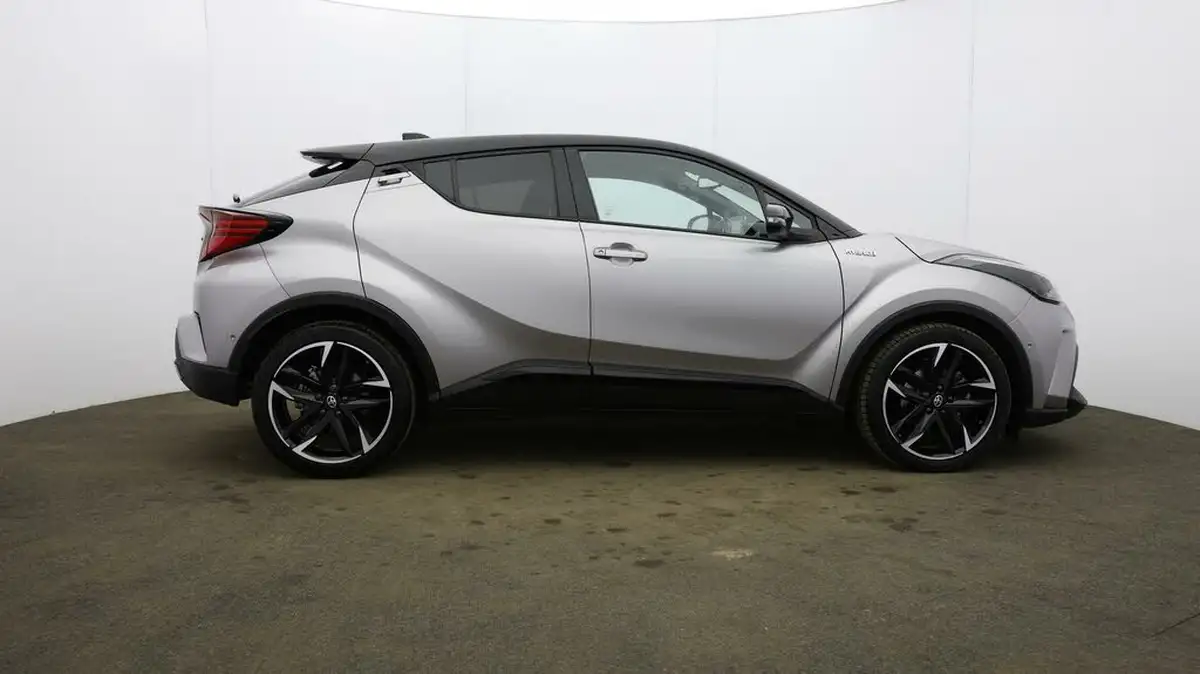 2021-toyota-c-hr-18-vvt-i-gr-sport-big-51