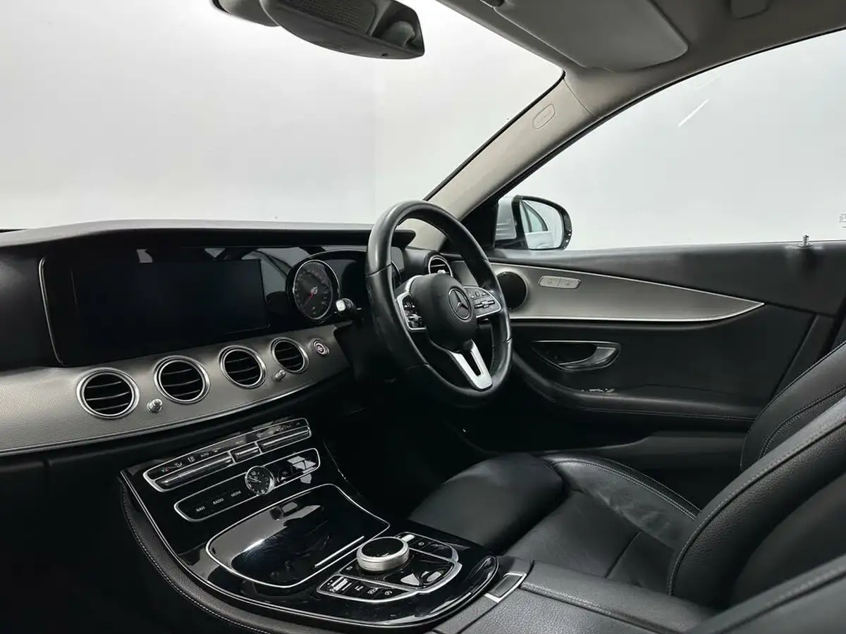 2018-mercedes-benz-e-class-20d-e220d-se-ss-saloon-4d-big-28
