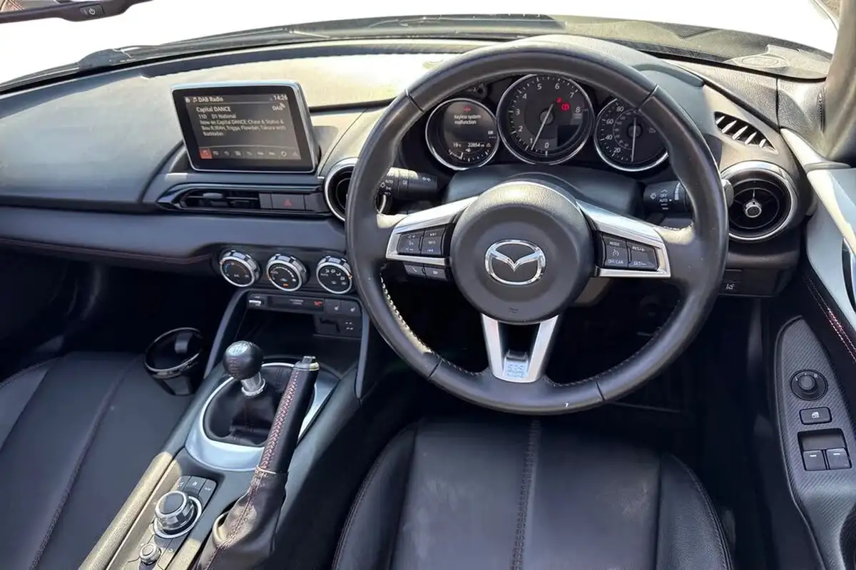 2018-mazda-mx-5-15-sport-rf-big-17