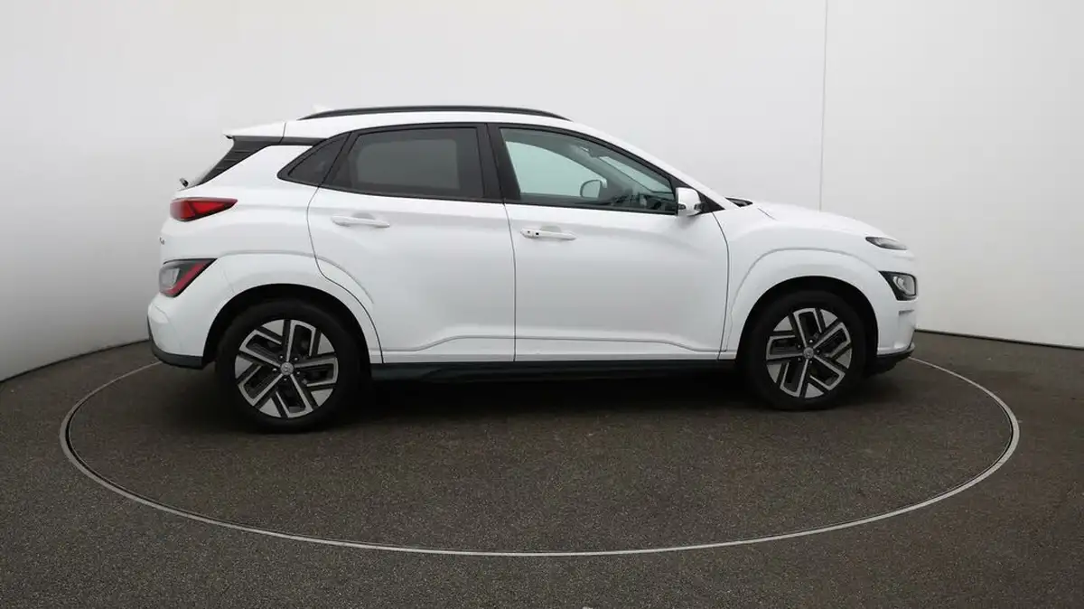 2022-hyundai-kona-e-premium-204ps-64kwh-7kw-obc-big-8