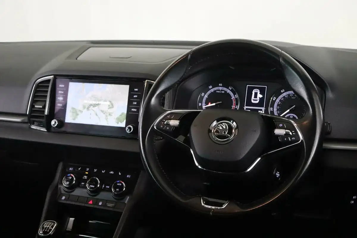 2021-skoda-karoq-15-tsi-se-big-14