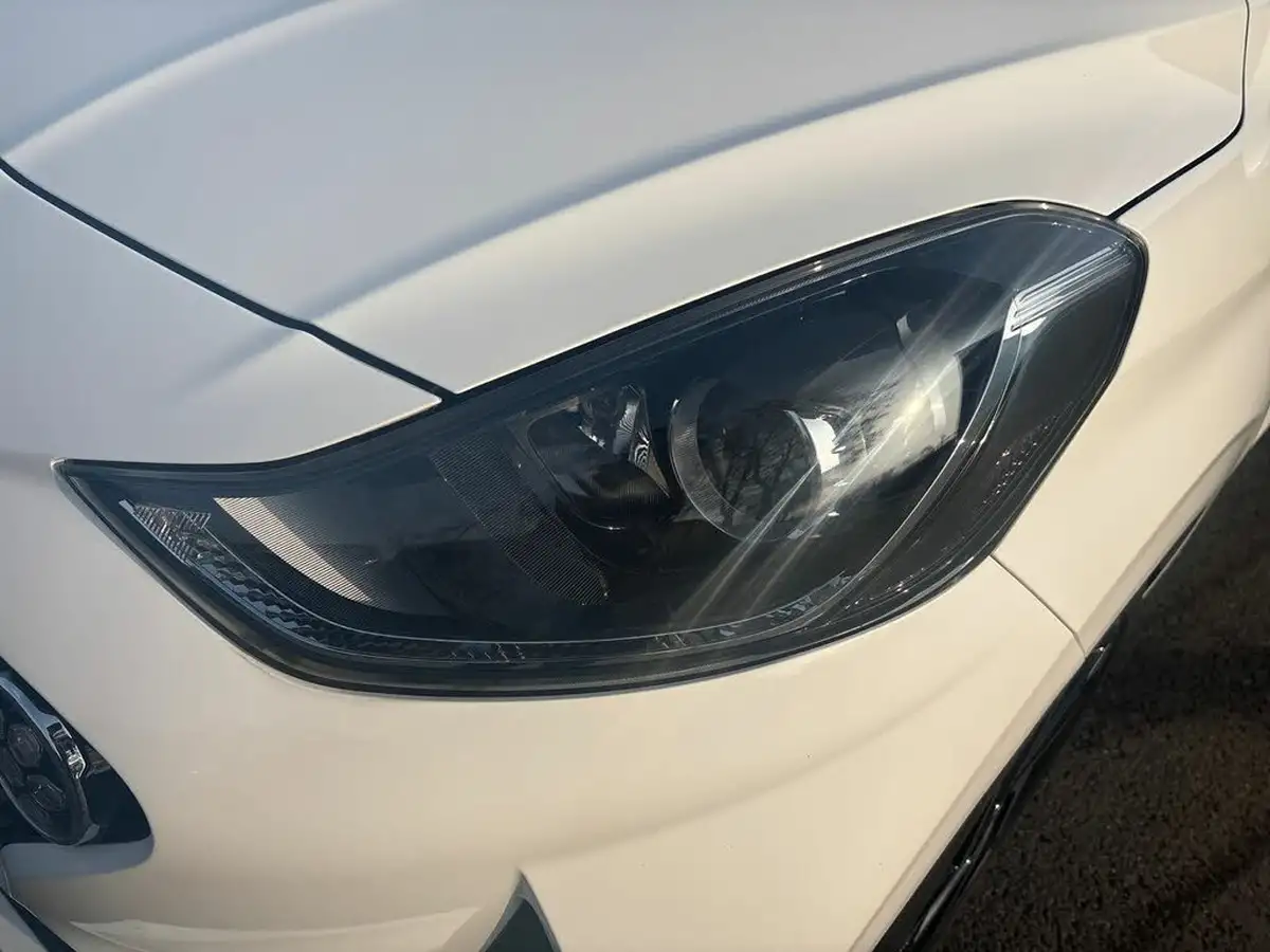 2022-hyundai-i10-12-premium-auto-big-12