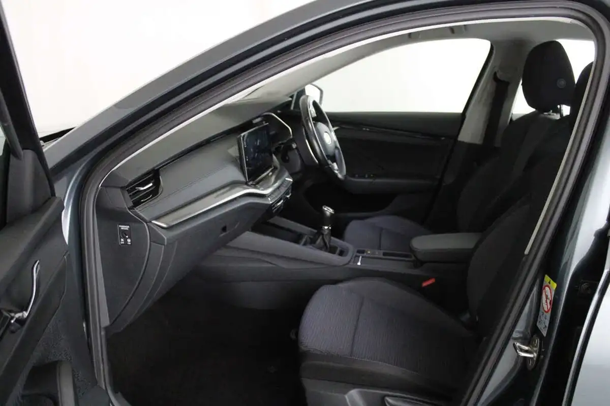 2021-skoda-octavia-10-tsi-se-first-edition-hatchback-big-10