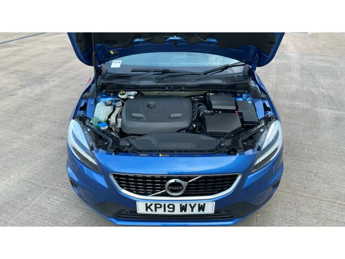 2019-volvo-v40-20-t3-r-design-edition-big-7