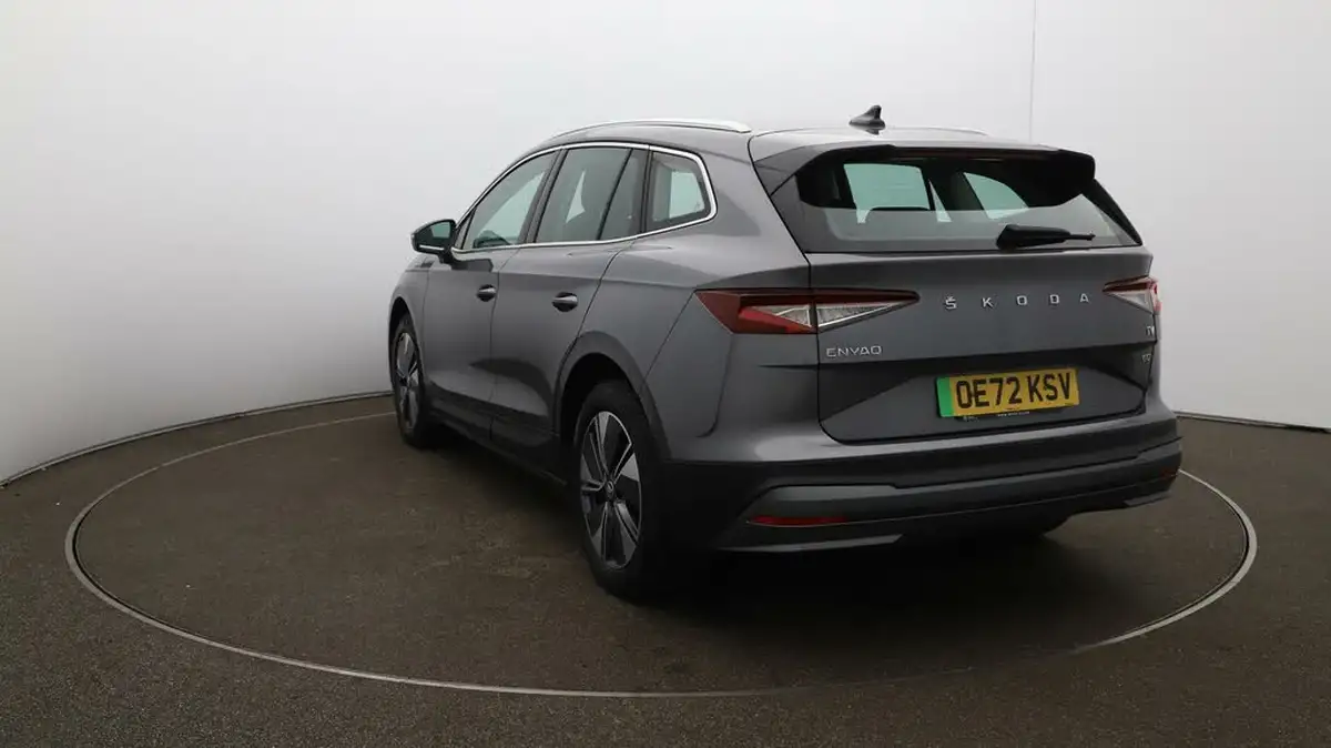 2022-skoda-enyaq-e-60-big-53
