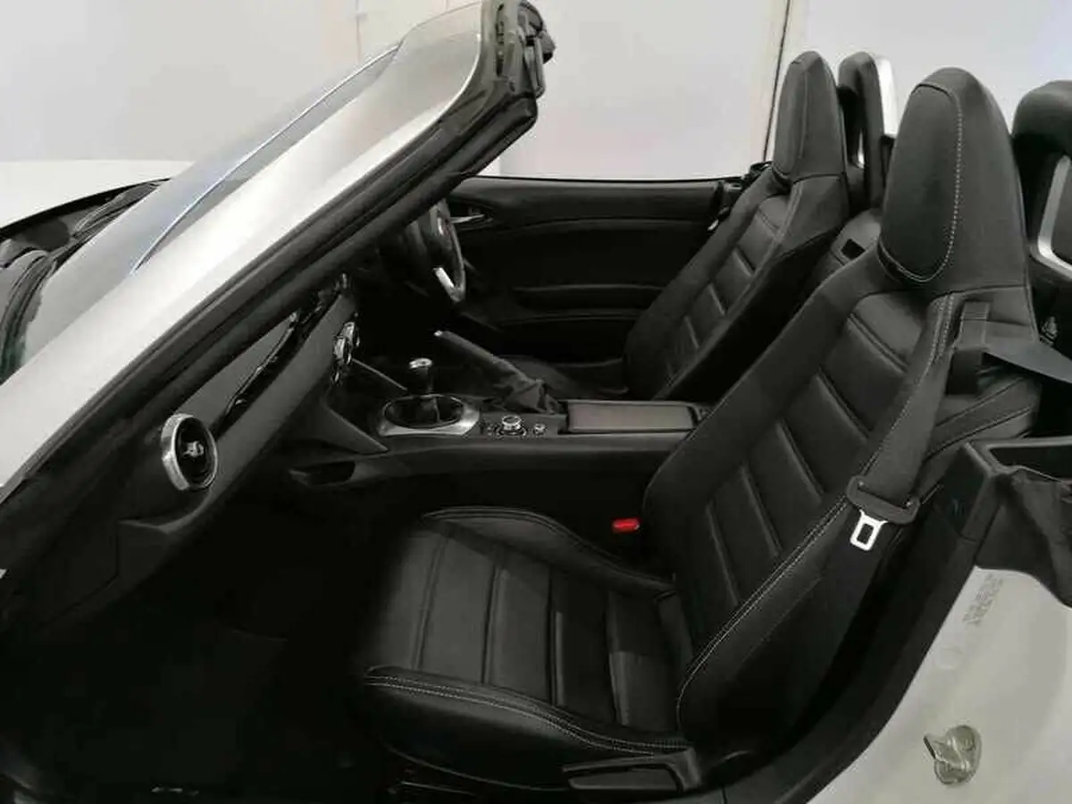 2017-fiat-124-14-multiair-124-spider-lusso-big-14