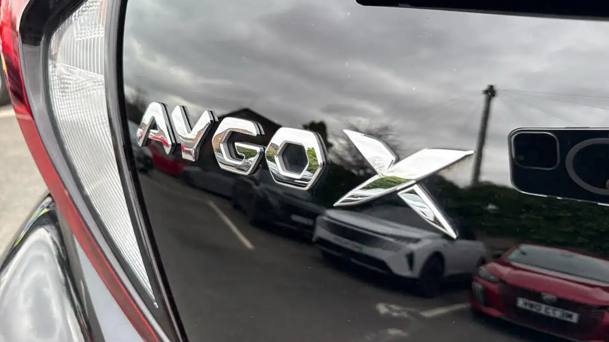 2023-toyota-aygo-x-10-vvt-i-exclusive-big-25