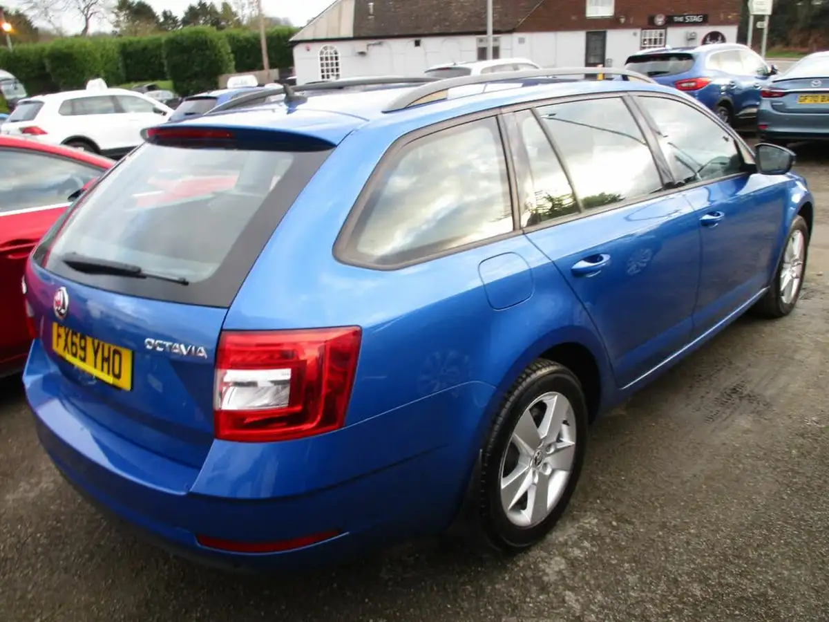 2019-skoda-octavia-15-tsi-se-estate-dsg-big-4