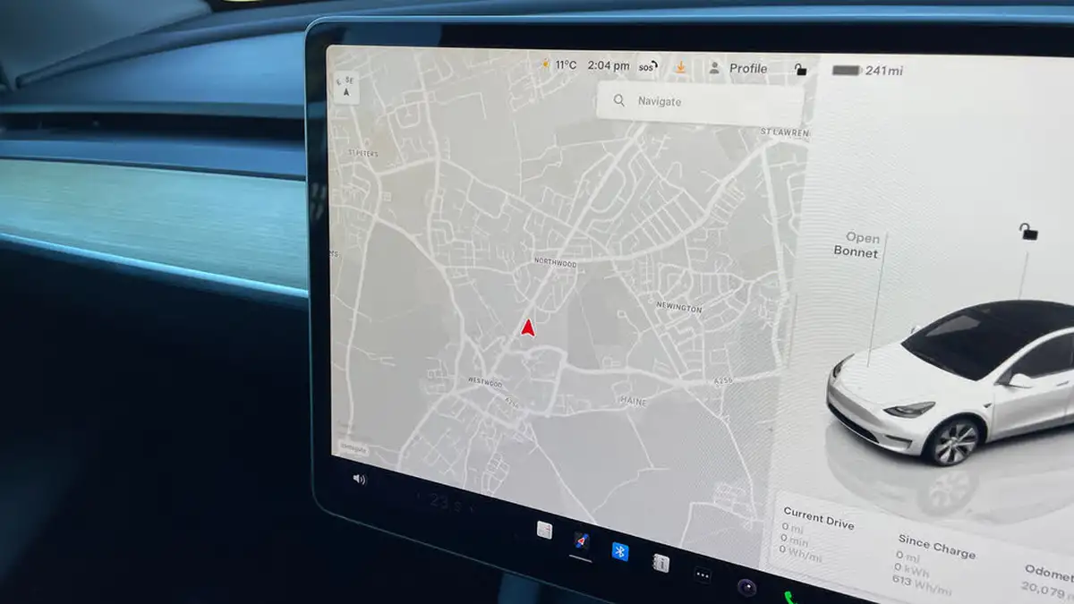 2023-tesla-model-y-e-rwd-big-25
