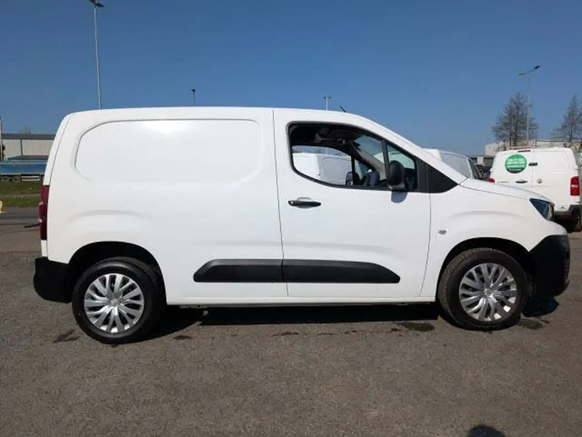 2021-peugeot-partner-15-bluehdi-1000-professional-100ps-eu6dt-panel-big-11