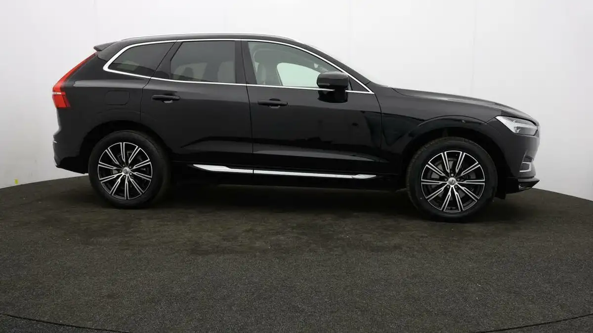 2021-volvo-xc60-20-b5-inscription-awd-big-32