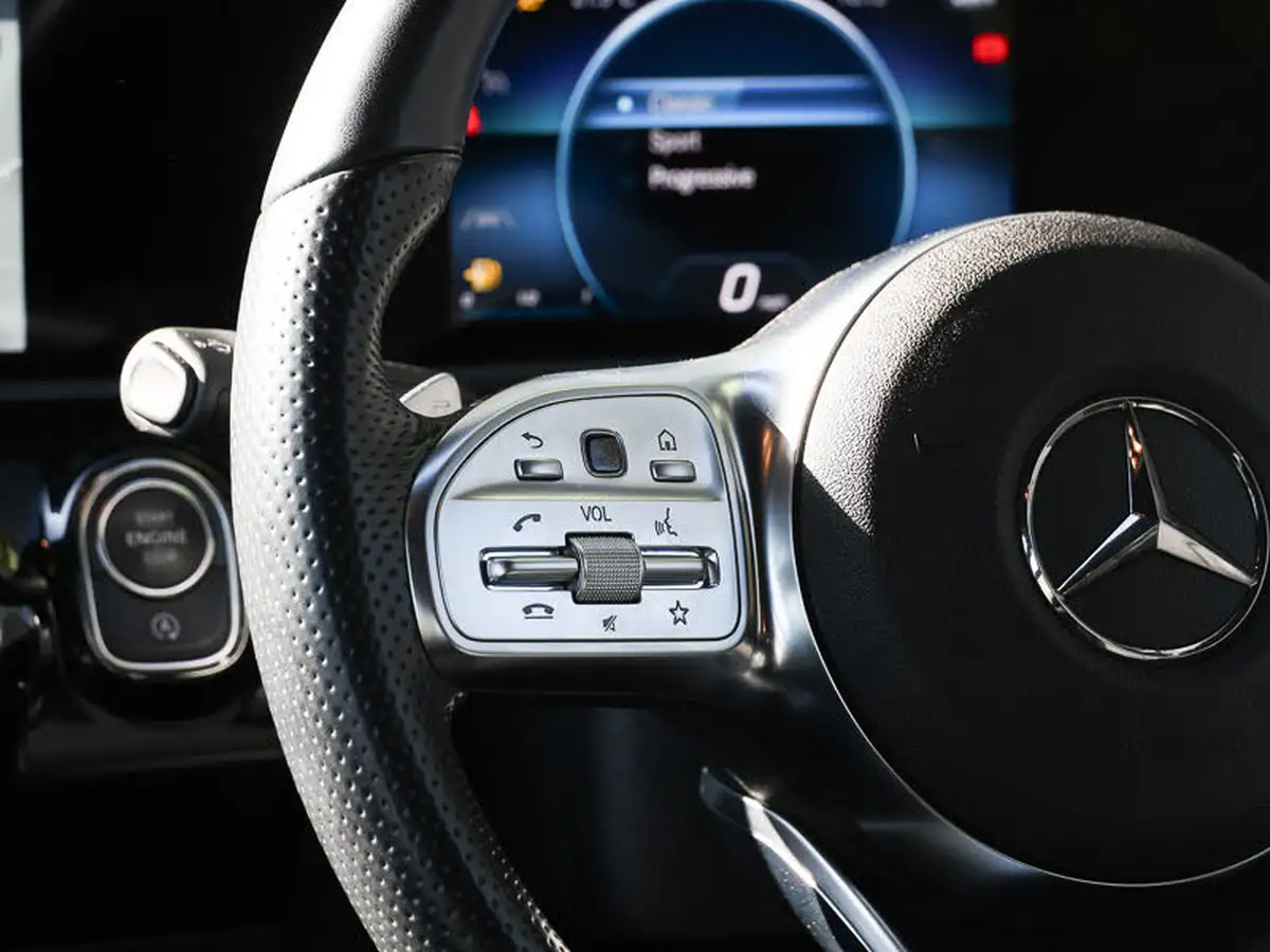 2021-mercedes-benz-cla-13-cla-200-amg-line-coupe-4d-big-8