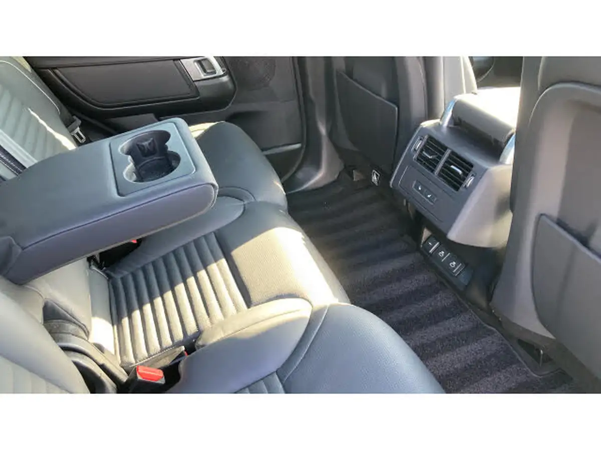 2022-land-rover-discovery-30-d300-r-dynamic-hse-big-43