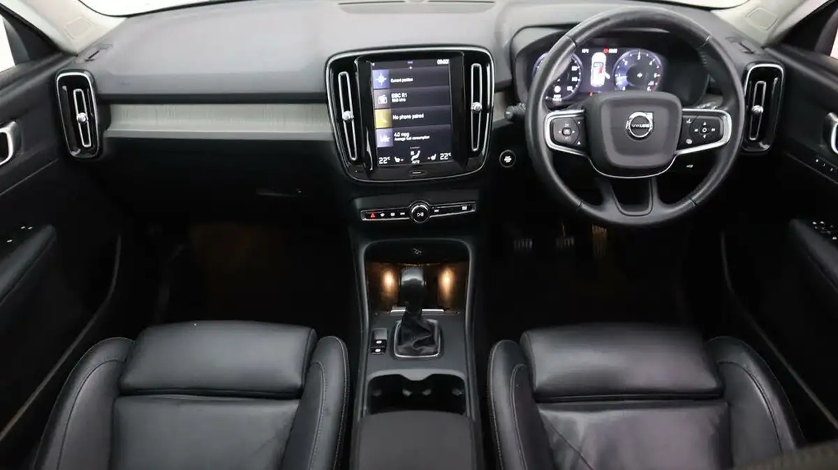 2020-volvo-xc40-20td-d3-inscription-pro-big-13