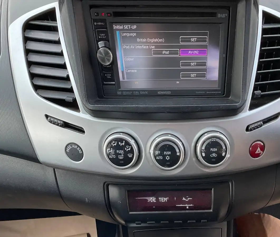 2015-mitsubishi-l200-25td-barbarian-big-10