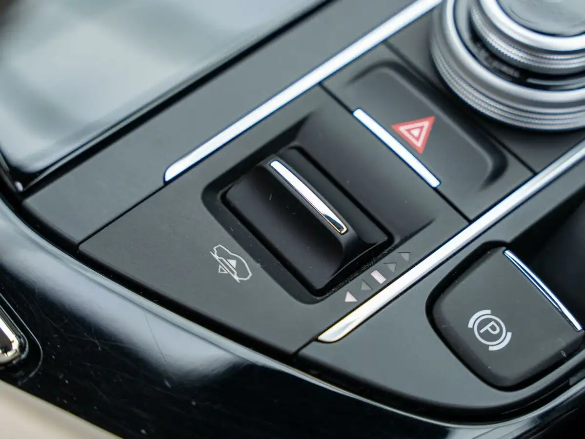 2022-maserati-levante-30-modena-350ps-big-25