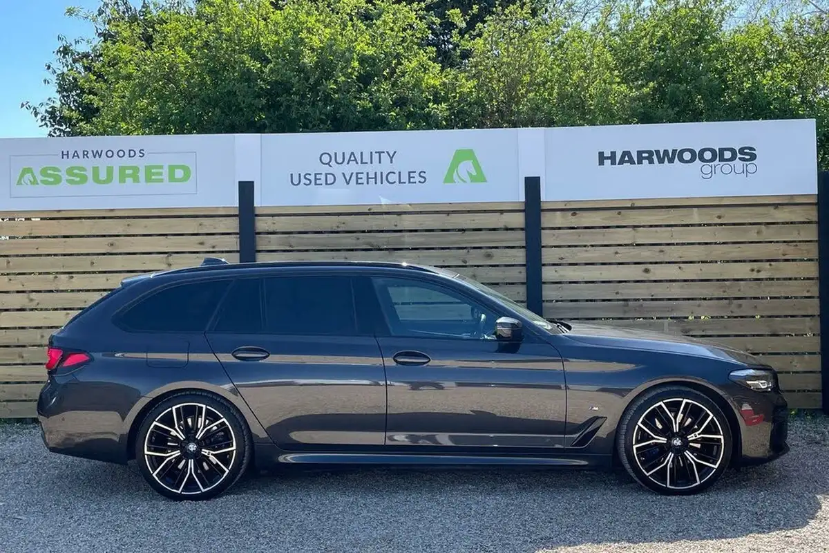 2020-bmw-5-series-20-520i-m-sport-181bhp-mht-touring-5d-big-1