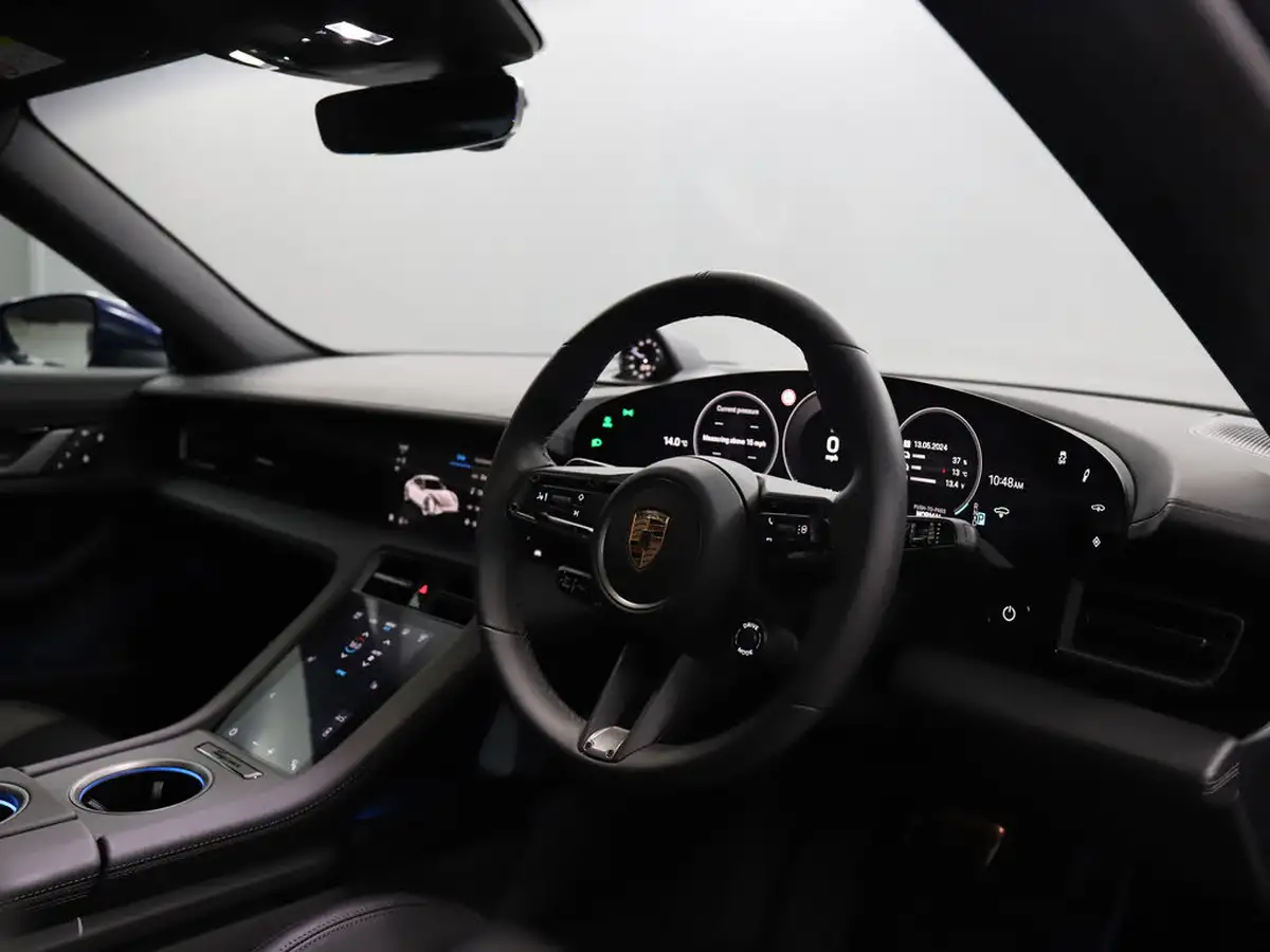 2024-porsche-taycan-e-4s-544ps-big-10