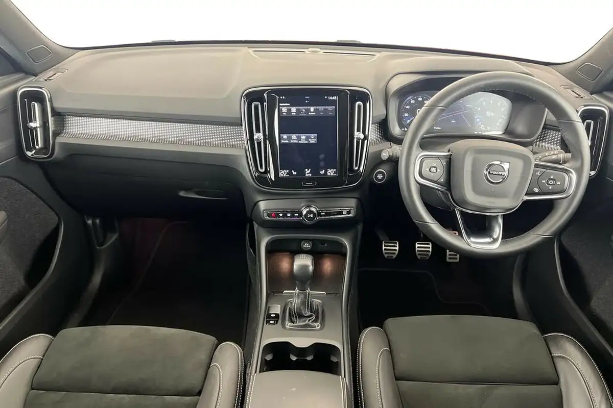 2022-volvo-xc40-15-t3-r-design-big-5