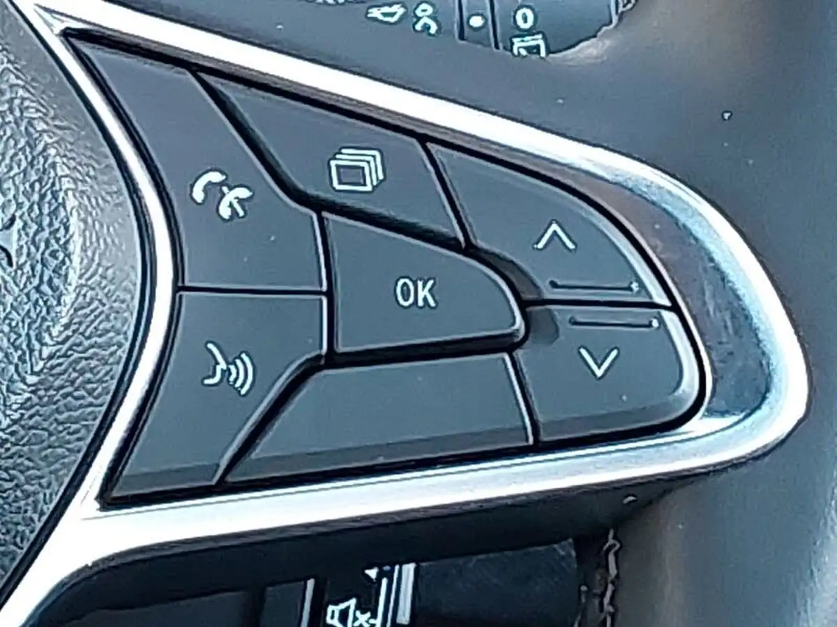 2024-renault-clio-16-techno-big-10
