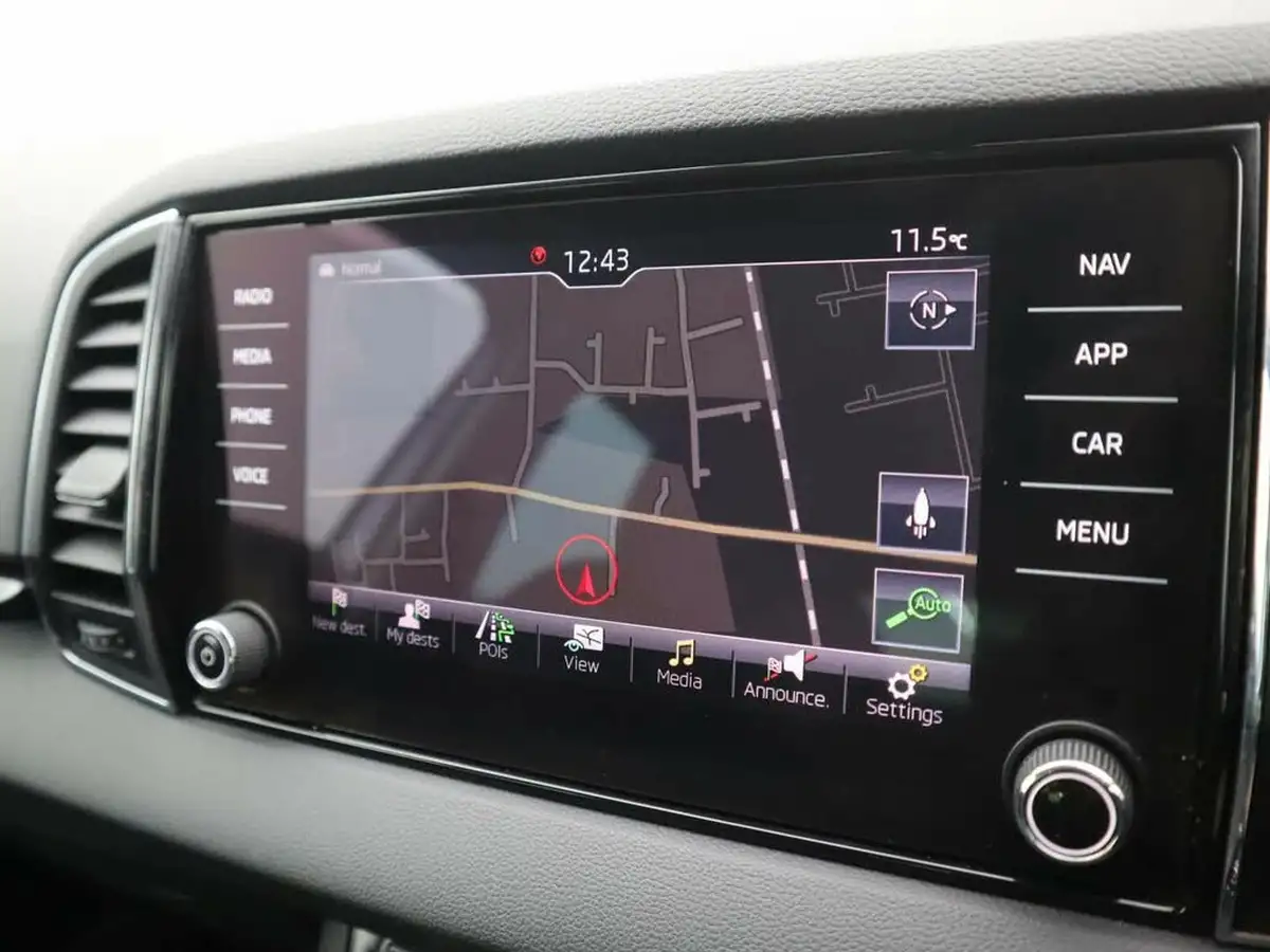 2019-skoda-karoq-20tdi-se-l-150ps-4x4-big-14