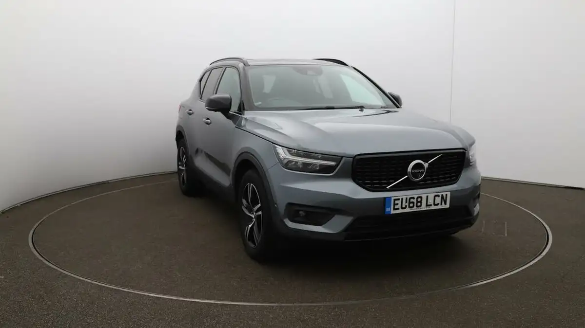 2018-volvo-xc40-20td-d4-r-design-big-36