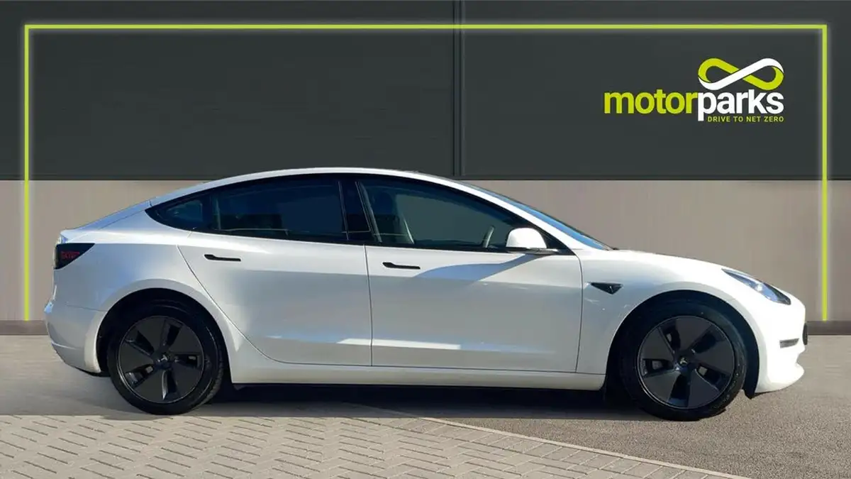 2022-tesla-model-3-e-long-range-big-1
