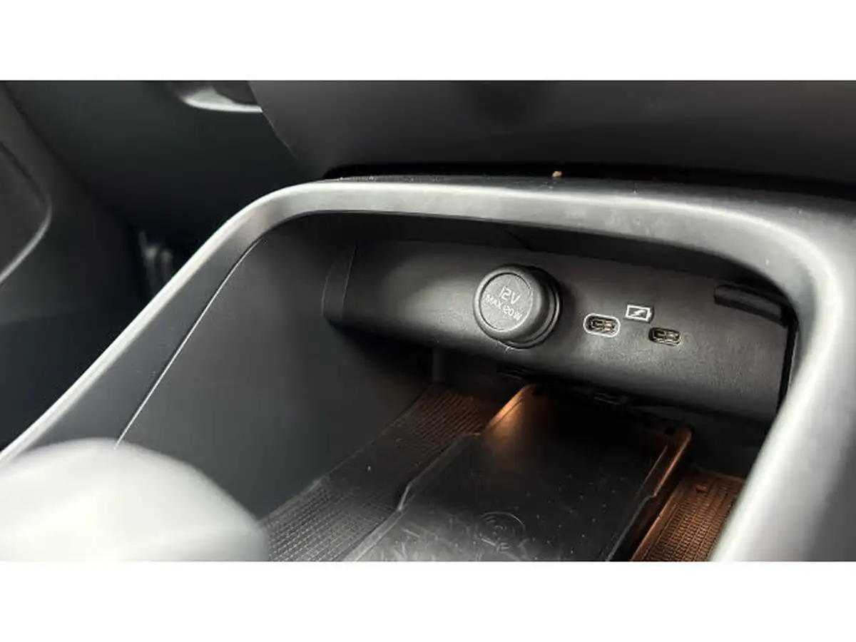 2024-volvo-xc40-20-b4-plus-big-45