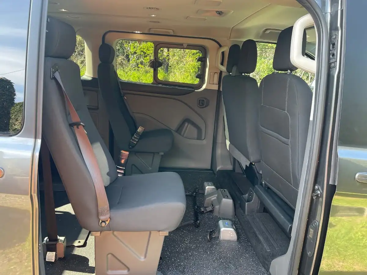2018-ford-tourneo-custom-20tdci-310-l1-titanium-130ps-big-12