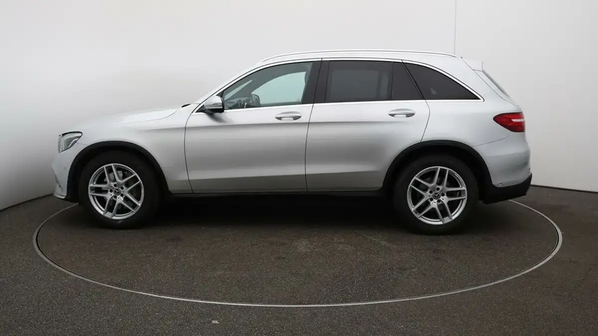 2018-mercedes-benz-glc-class-21d-glc220d-amg-line-ss-station-wagon-5d-big-56