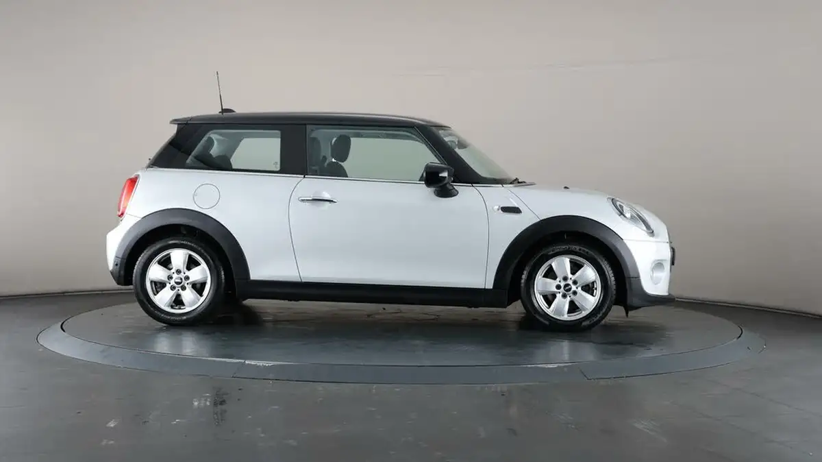 2019-mini-cooper-15-cooper-classic-hatchback-3d-auto-big-52