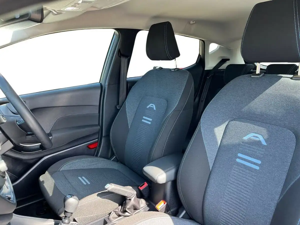 2023-ford-fiesta-10t-active-125ps-hybrid-mhev-big-7