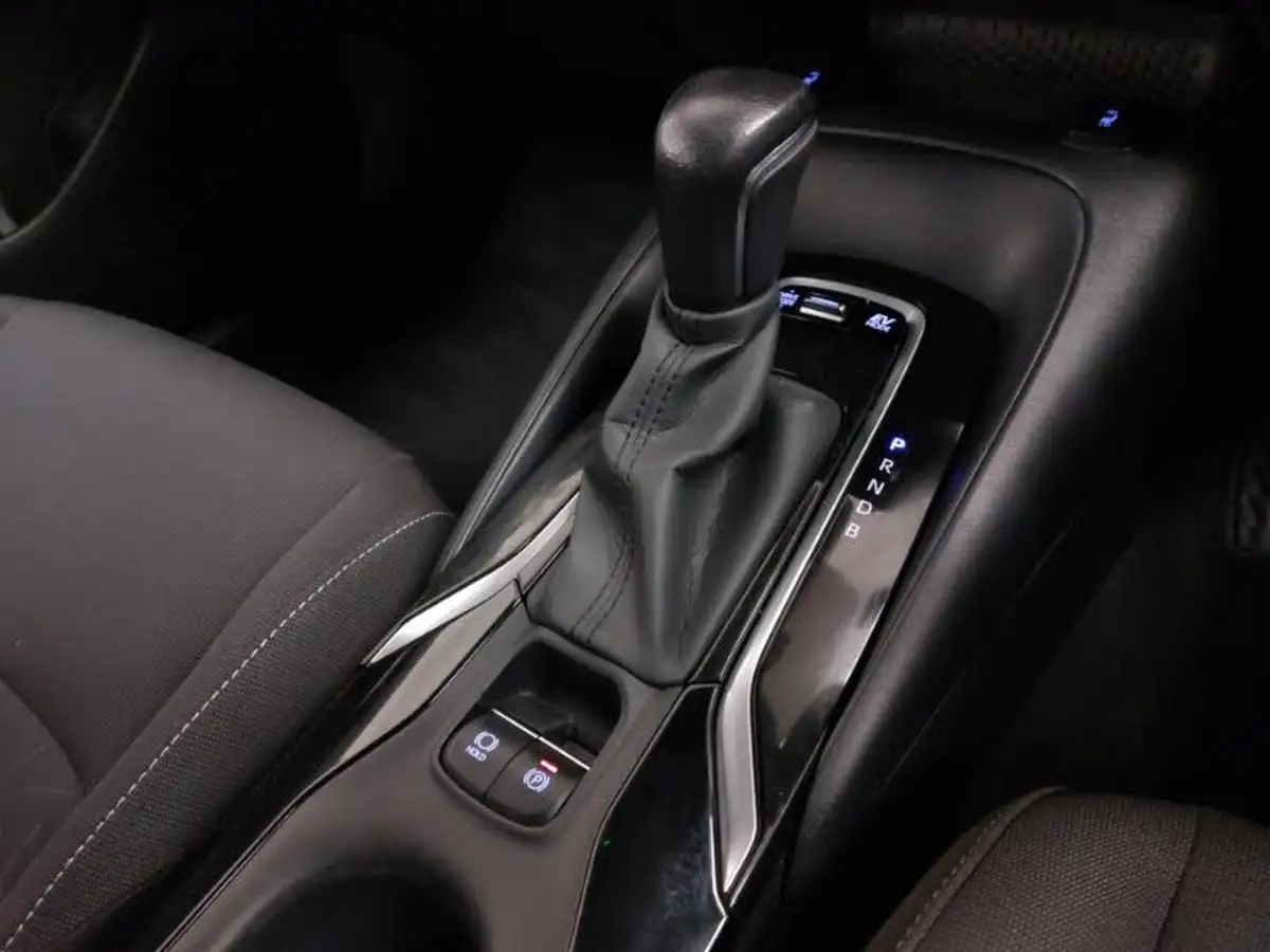 2022-toyota-corolla-18-vvt-i-icon-tech-trk-hatchback-5d-big-14