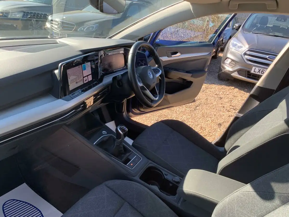 2020-volkswagen-golf-15-tsi-life-150ps-hatchback-big-28