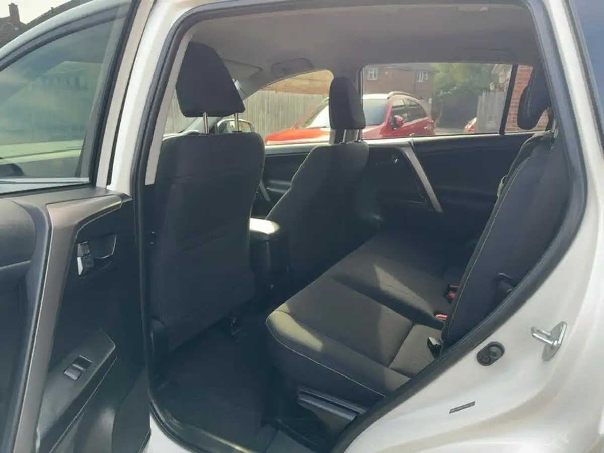 2016-toyota-rav4-25-vvt-i-business-edition-plus-e-cvt-big-23
