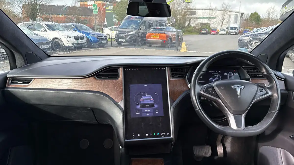 2020-tesla-model-x-e-long-range-big-10