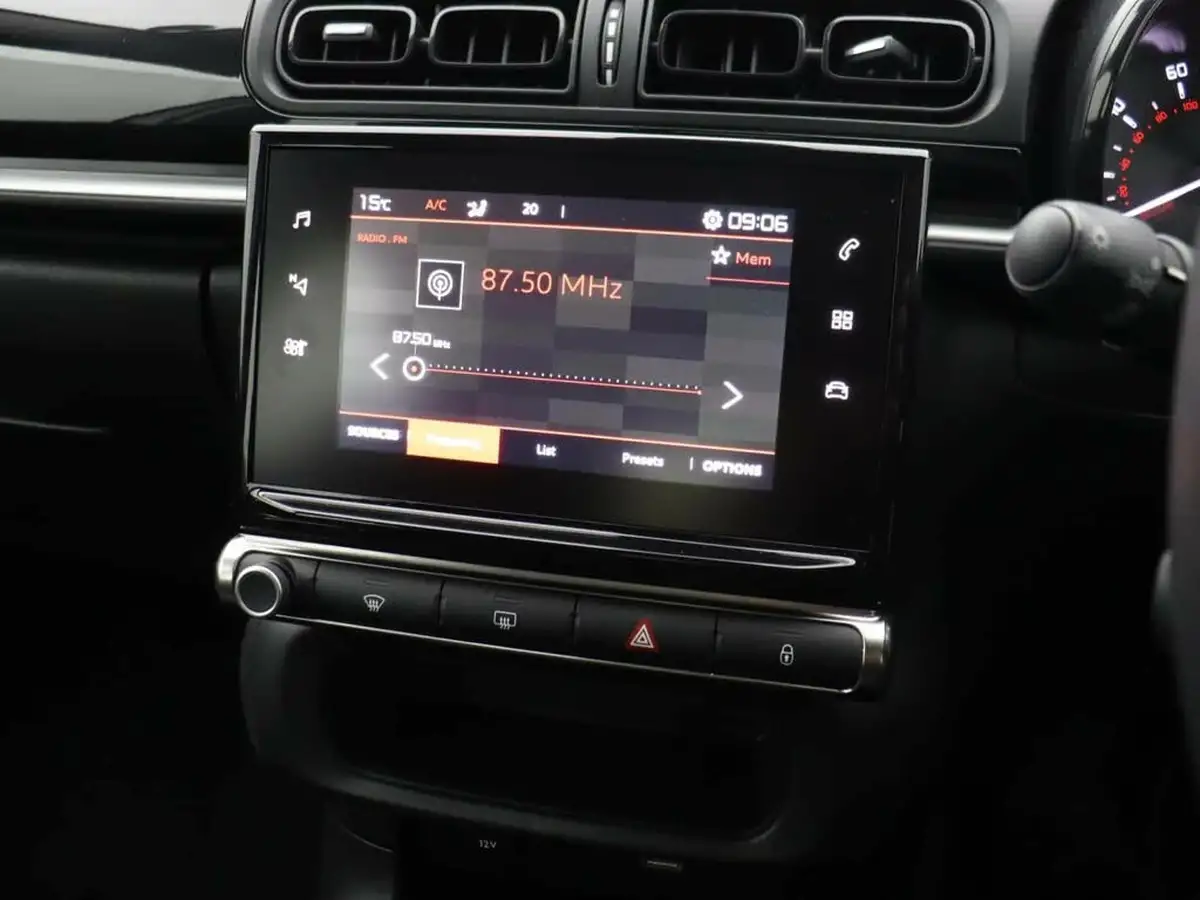 2019-citroen-c3-12-puretech-feel-82ps-ss-big-15
