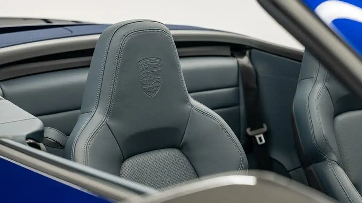 2021-porsche-911-38-turbo-s-cabriolet-big-17
