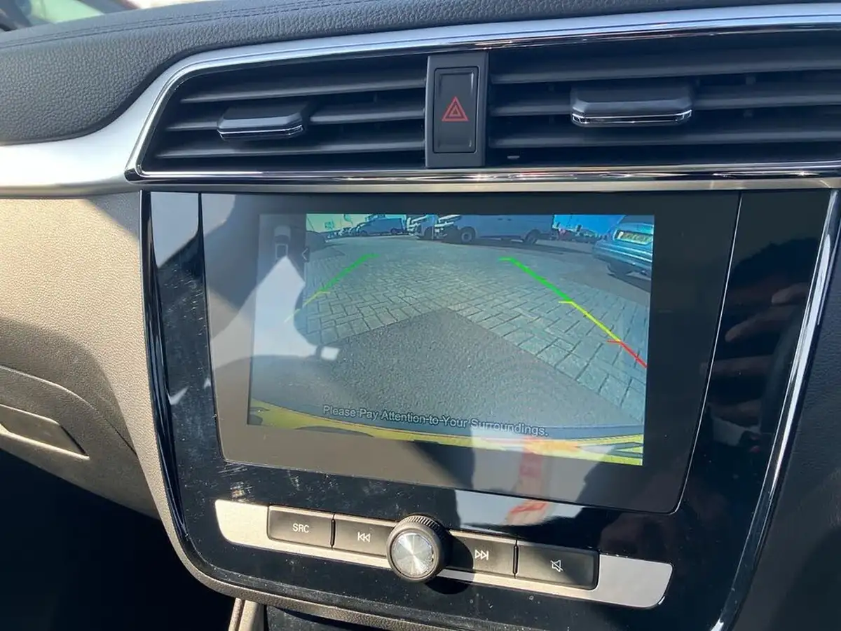 2021-mg-zs-suv-e-exclusive-ev-big-34