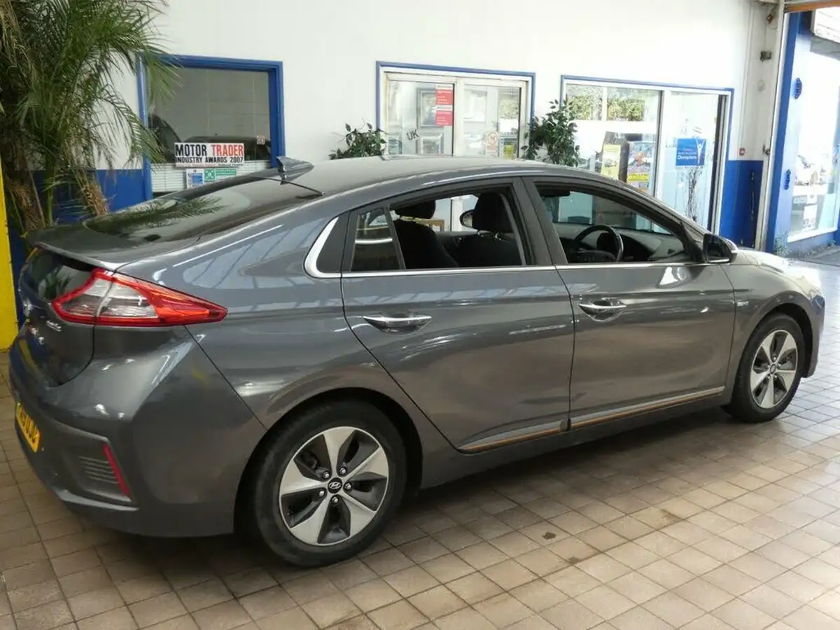 2019-hyundai-ioniq-e-premium-electric-88kw-big-27