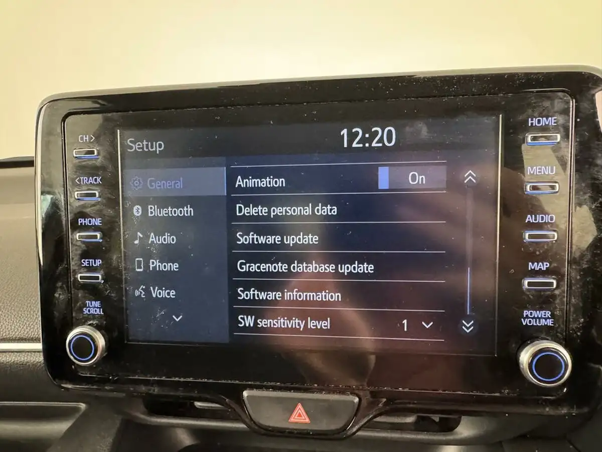 2021-toyota-yaris-15-vvt-i-design-big-49