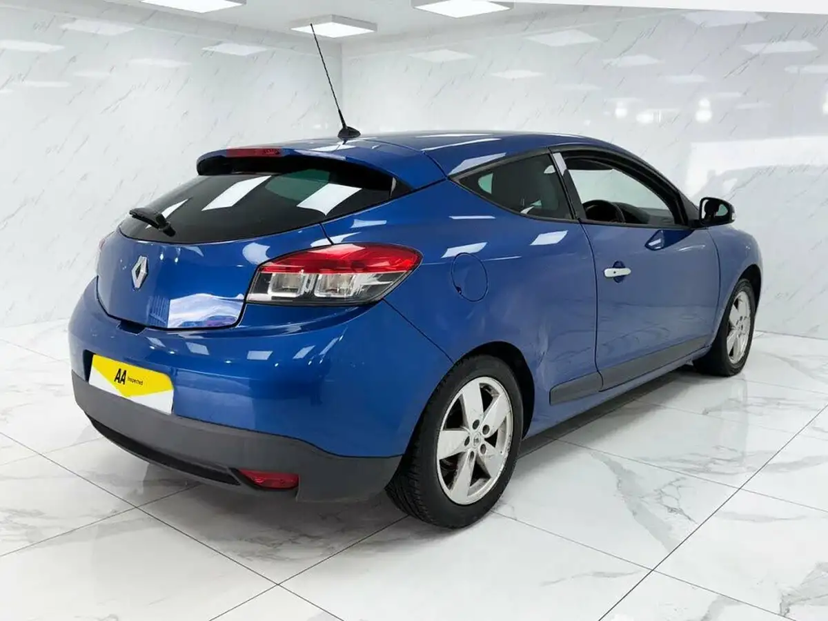 2010-renault-megane-15td-dynamique-tom-tom-15dci-106bhp-coupe-2d-big-9