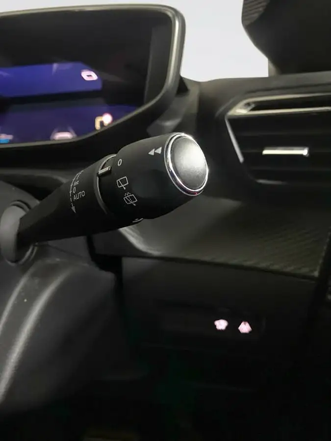 2020-peugeot-208-e-gt-big-18