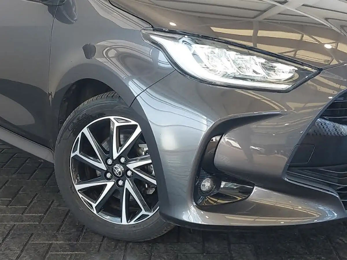 2022-toyota-yaris-15-vvt-i-design-big-8