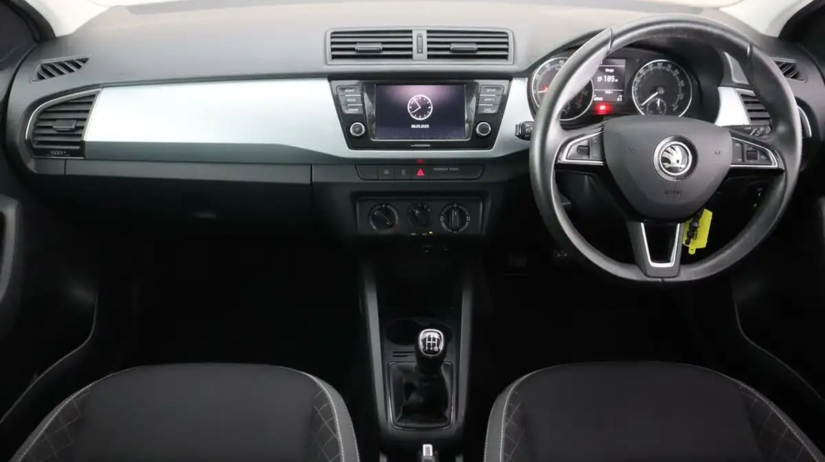 2018-skoda-fabia-10-tsi-colour-edition-big-12