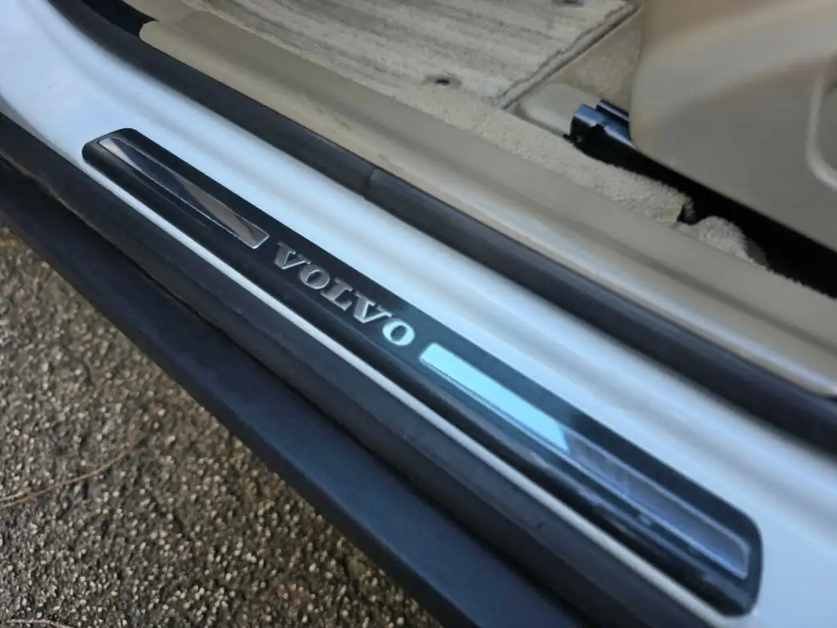 2014-volvo-xc70-30-t6-se-lux-304bhp-awd-big-32
