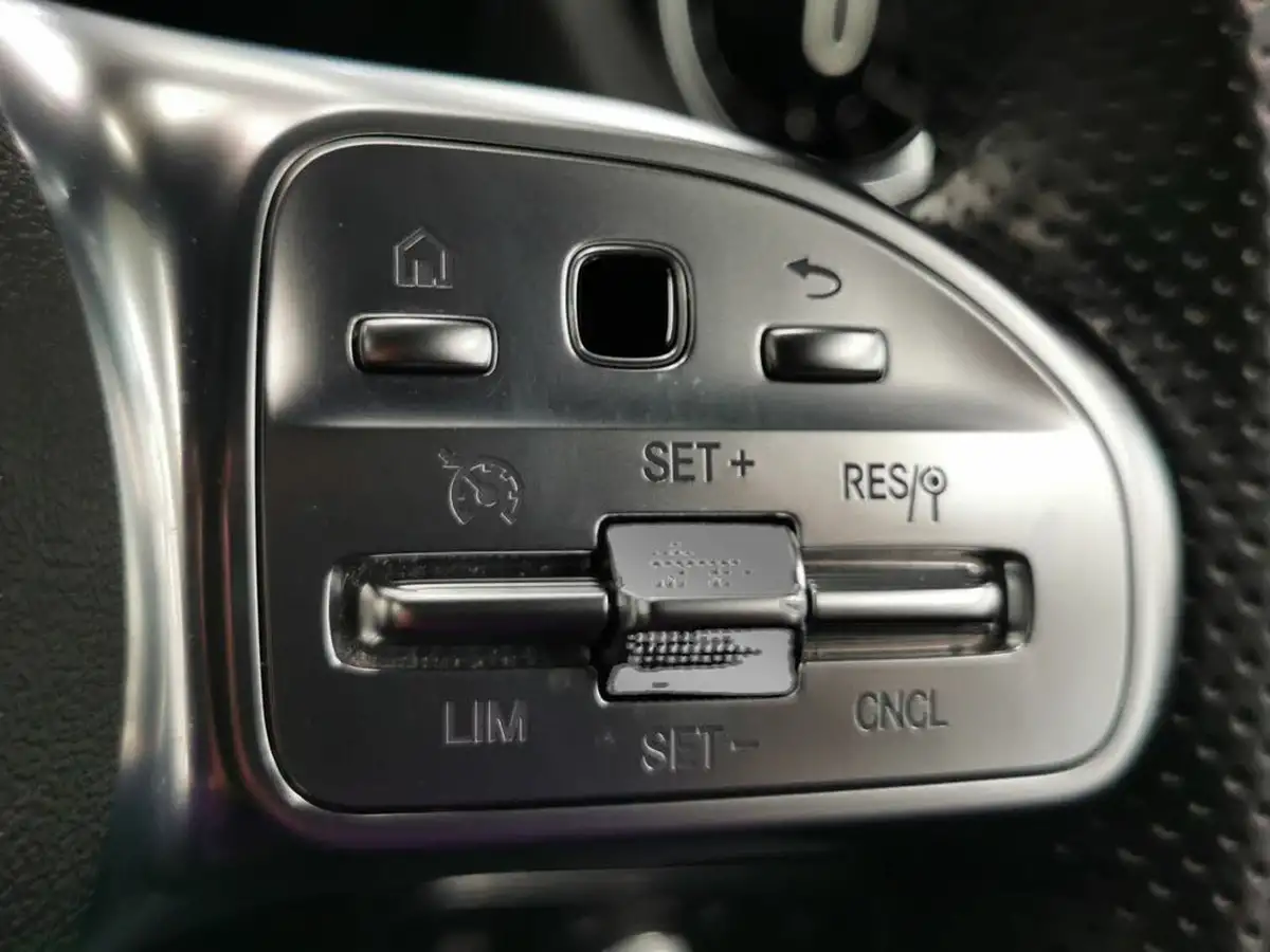 2021-mercedes-benz-gla-class-13-gla-250e-exclusive-edition-big-19